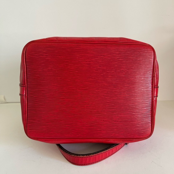 Louis Vuitton PM Noe Shoulder Bag - Picture 6 of 15